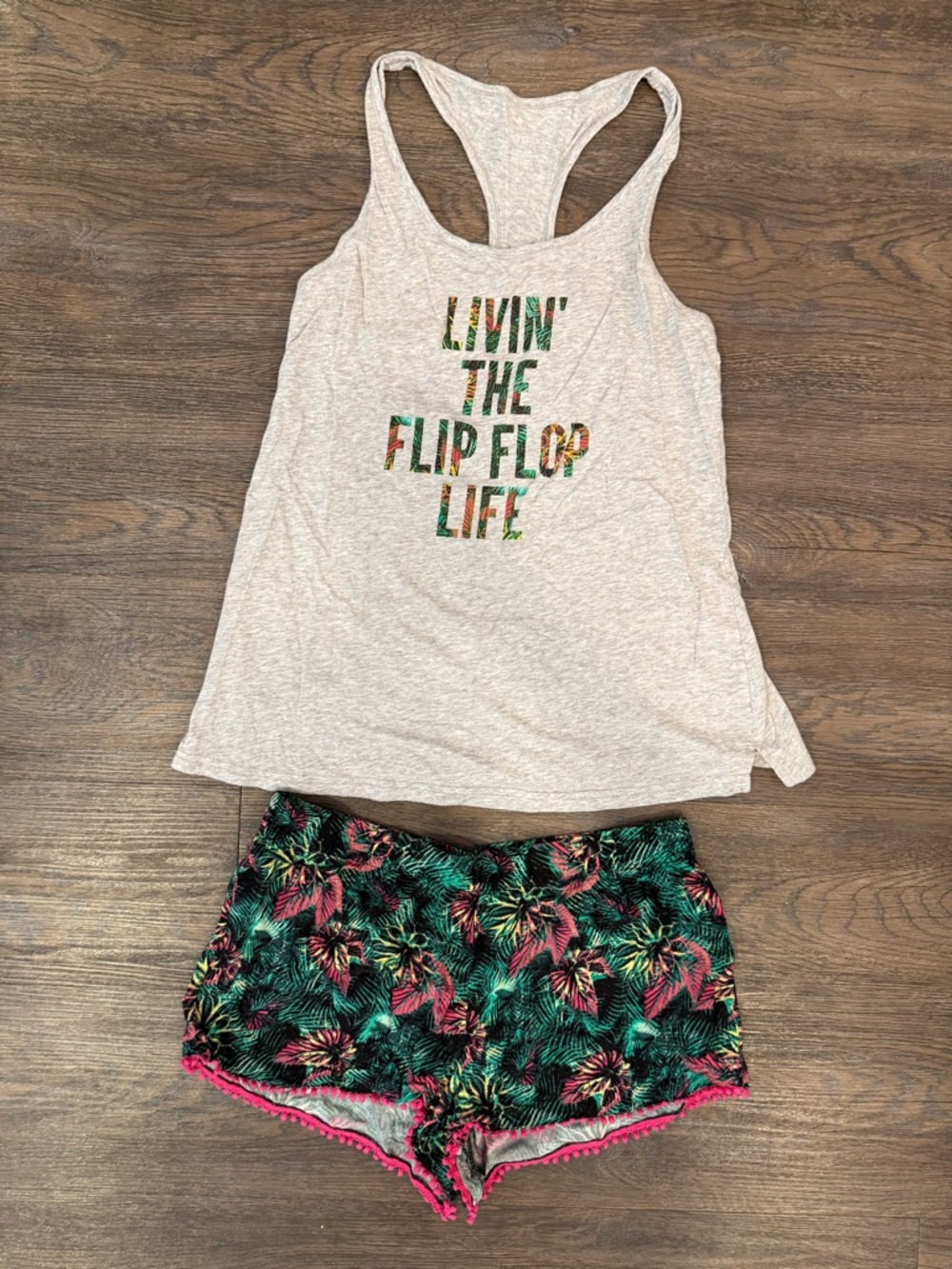 Xhilaration Livin The Flip Flop Life Pajama Set Size Medium Top Size Small Short